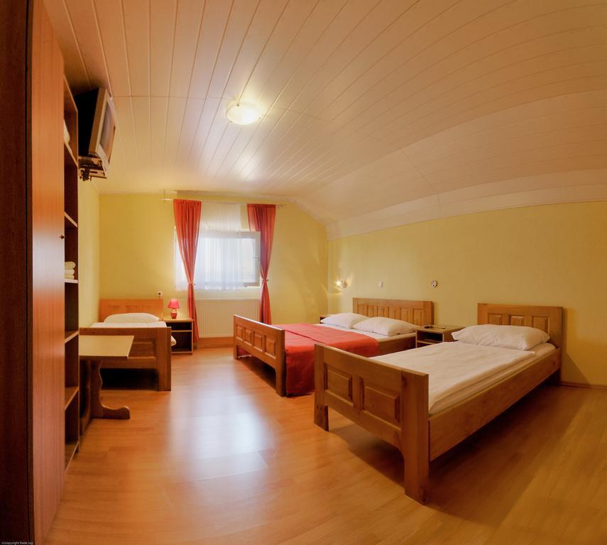 Ranch Terra Hotel Irinovac Kamer foto