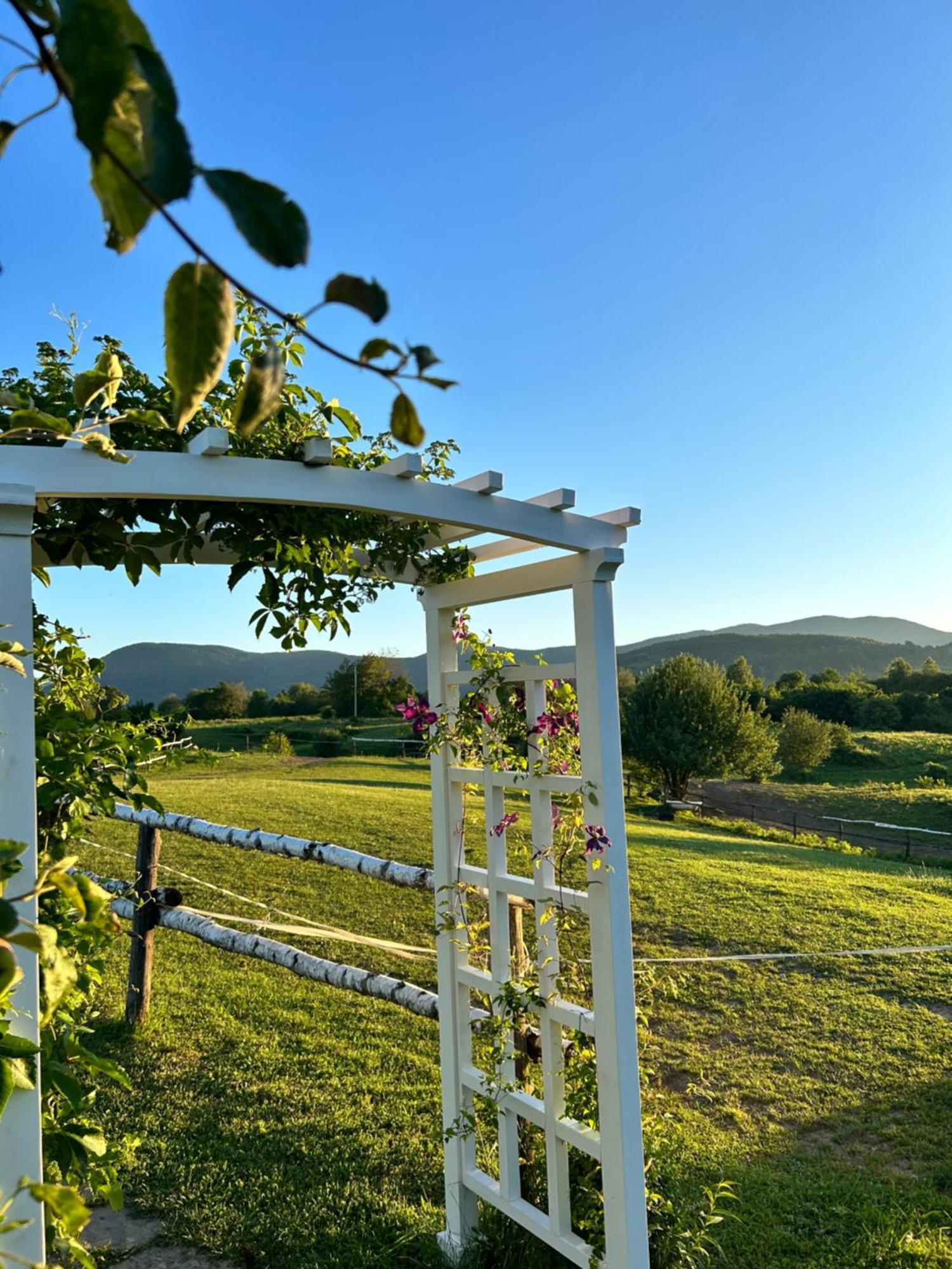 Ranch Terra Hotel Irinovac Buitenkant foto