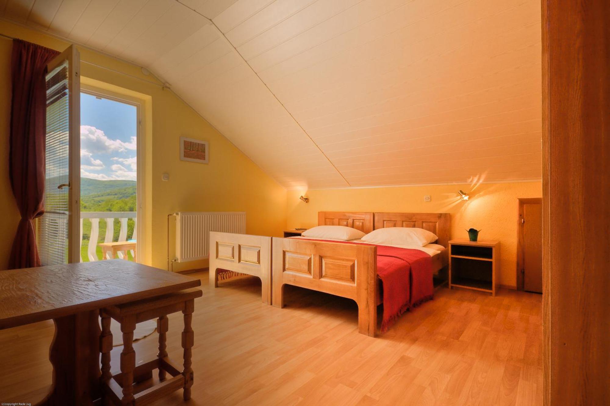 Ranch Terra Hotel Irinovac Buitenkant foto