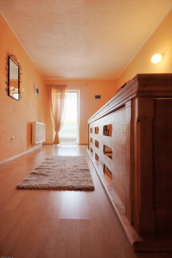 Ranch Terra Hotel Irinovac Buitenkant foto