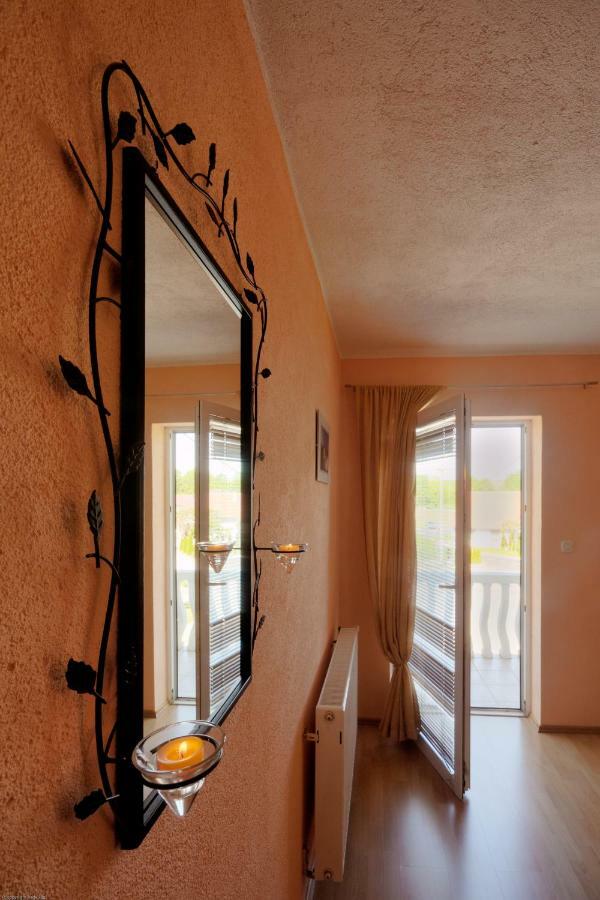 Ranch Terra Hotel Irinovac Buitenkant foto