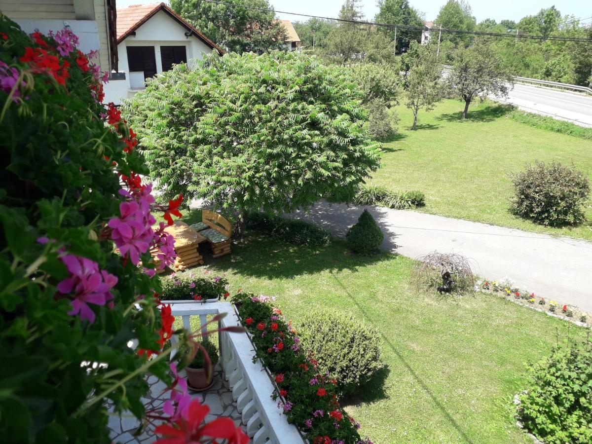 Ranch Terra Hotel Irinovac Buitenkant foto